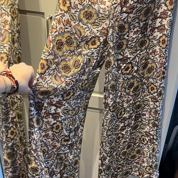 Guess -flowery one piece jumper worn Once - Picture 3 of 5